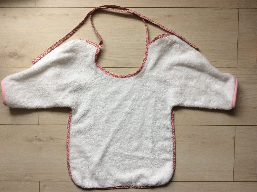 DIY cape ou bavoir géant. Tuto et patron gratuit