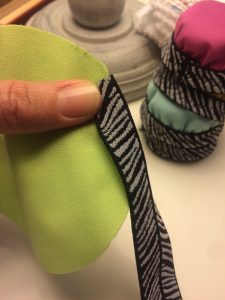 Tuto Zéro déchet pour fabriquer soi-même des couvercles alimentaires pour bols en tissu imperméable, lavables et réutilisables