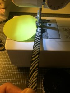 Tuto Zéro déchet pour fabriquer soi-même des couvercles alimentaires pour bols en tissu imperméable, lavables et réutilisables