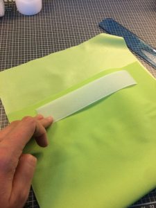 {DIY} Tuto couture pochette à goûter lavable. Etui imperméable pour sandwich, encas, snack. Fabriquer un sac à goûter lavable.