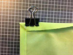 {DIY} Tuto couture pochette à goûter lavable. Etui imperméable pour sandwich, encas, snack. Fabriquer un sac à goûter lavable.