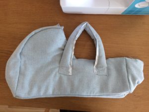 Couffin de poupée ou poupon 30cm. DIY couture débutant. Tuto illustre et complet. Patron gratuit. 