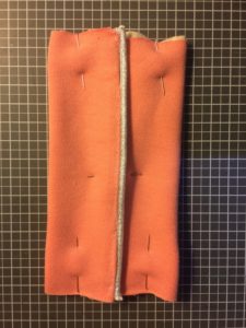 {DIY} Etui à mouchoirs lavables. Tuto couture Zéro déchet. Pas à pas couture facile pour coudre une pochette en tissu pour stocker vos mouchoirs.